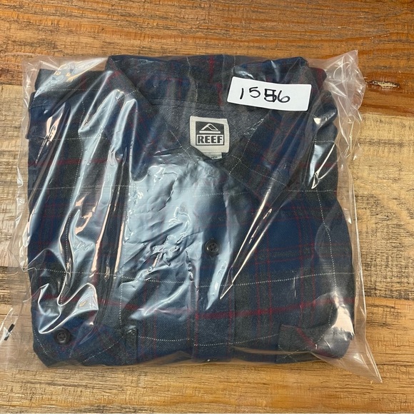 Reef Men’s Large Flannel Plaid Button Down Shirt Gorpcore Hiking lunberjack - Picture 10 of 10